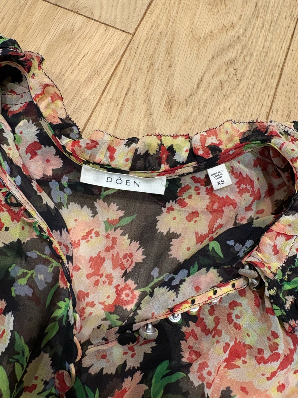 Doen Alona Black Floral Sheer Button-Front Blouse - Picture 2 of 10
